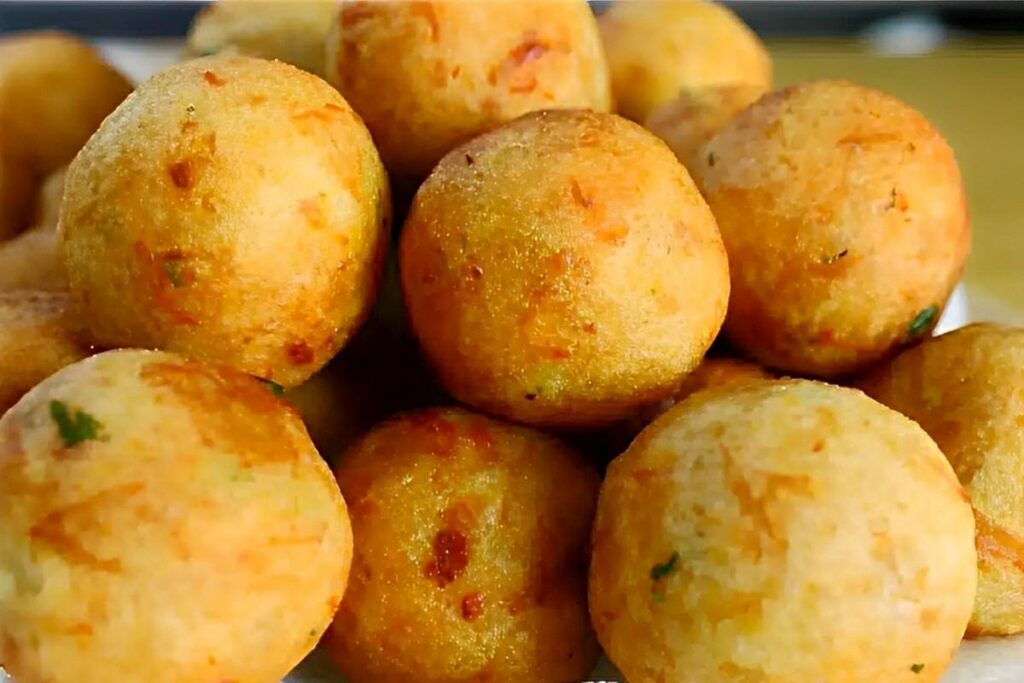 bolinho de batata com frango