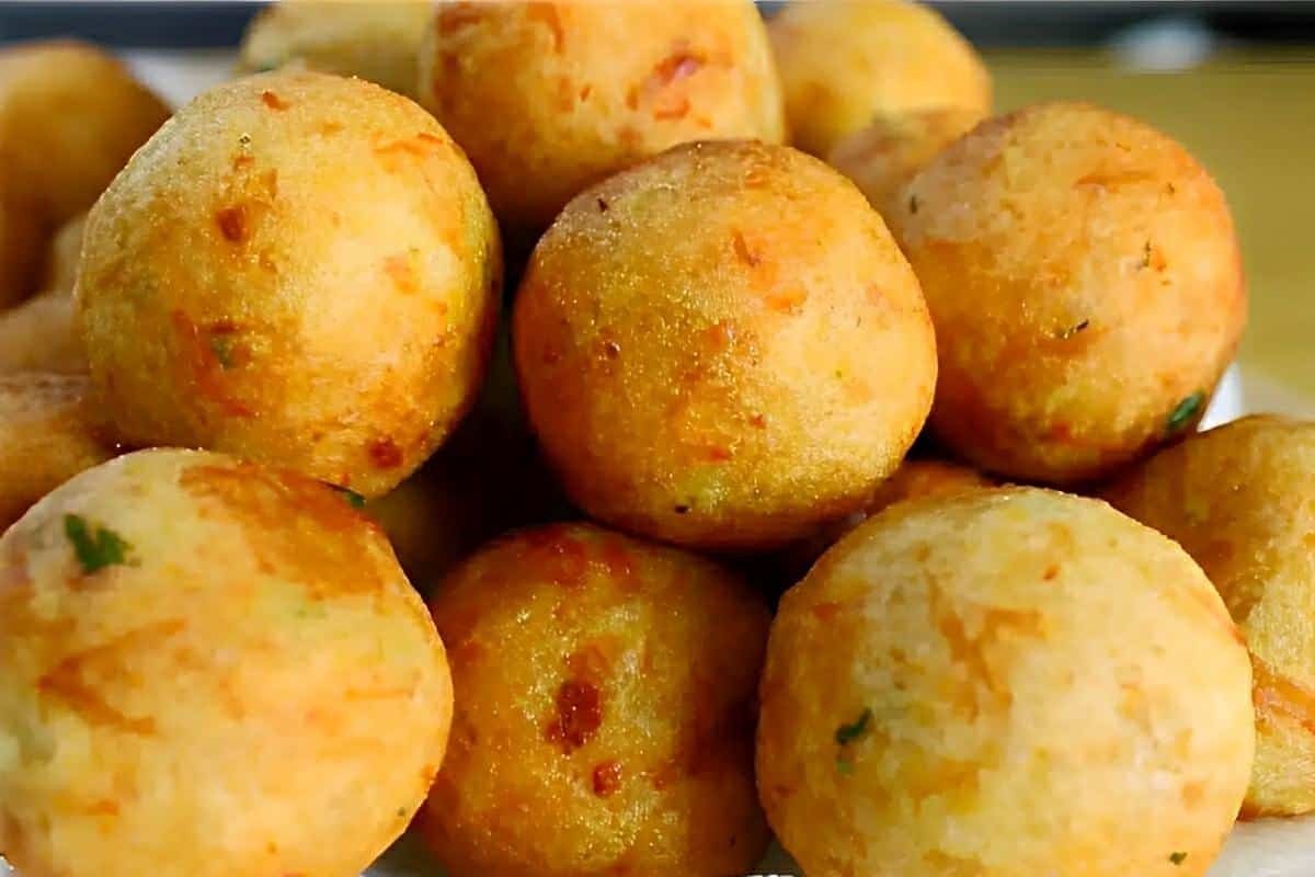 bolinho de batata com frango