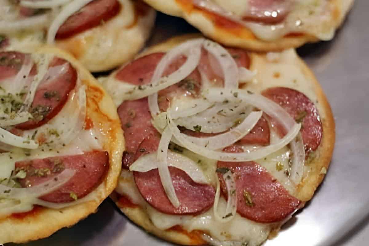 mini pizza de frigideira