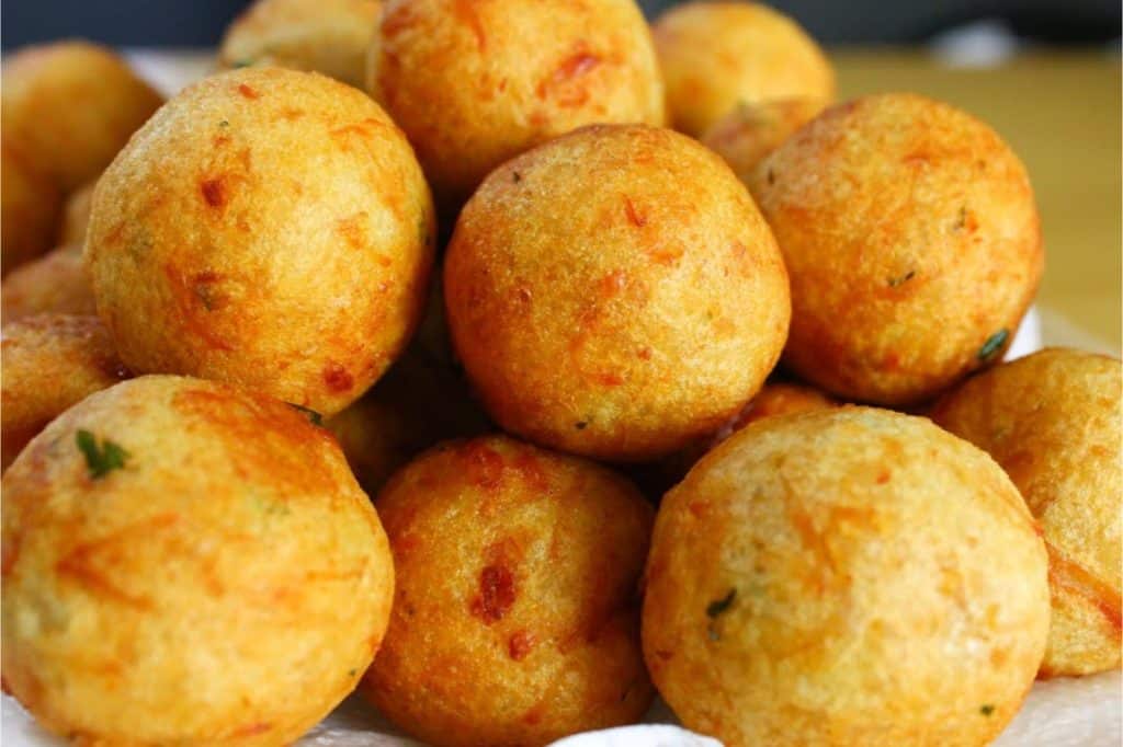 bolinho de batata com frango