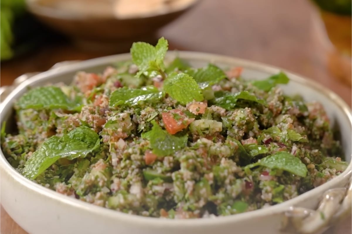 A Receita de Tabule da Minha Mãe: Um Clássico da Culinária Árabe