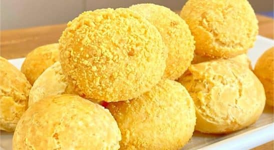 pão de queijo