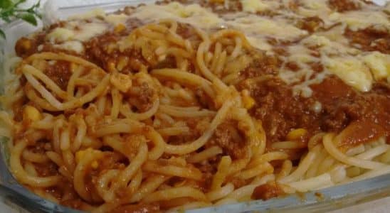 Macarronada de carne moída