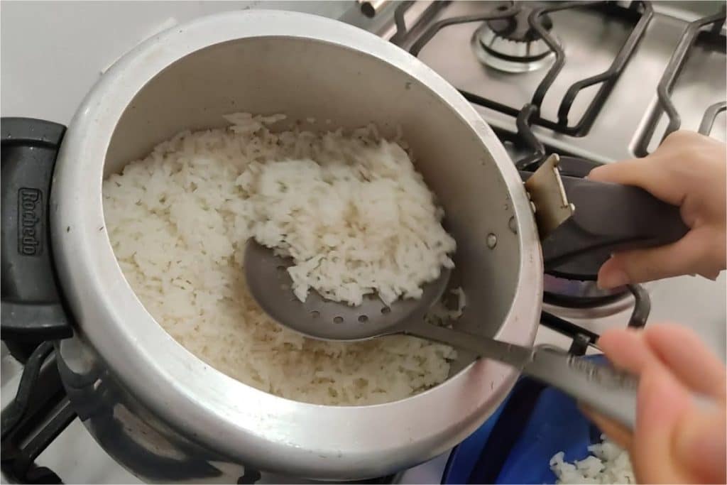 arroz na panela de pressão