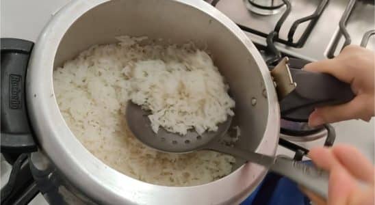 arroz na panela de pressão