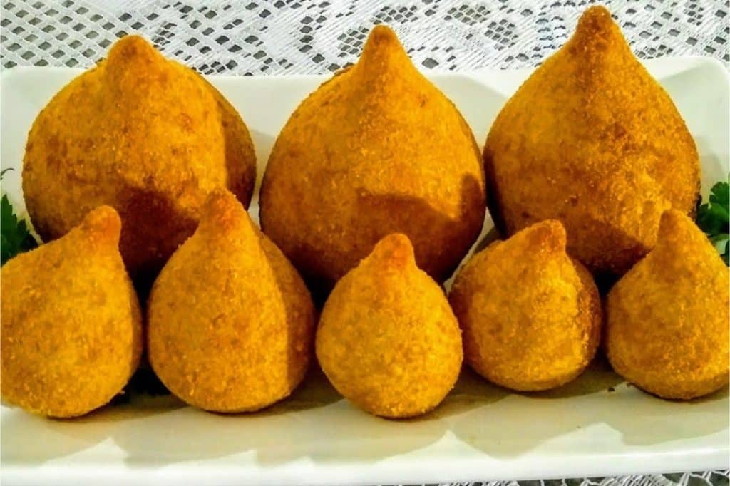 coxinha de frango tradicional