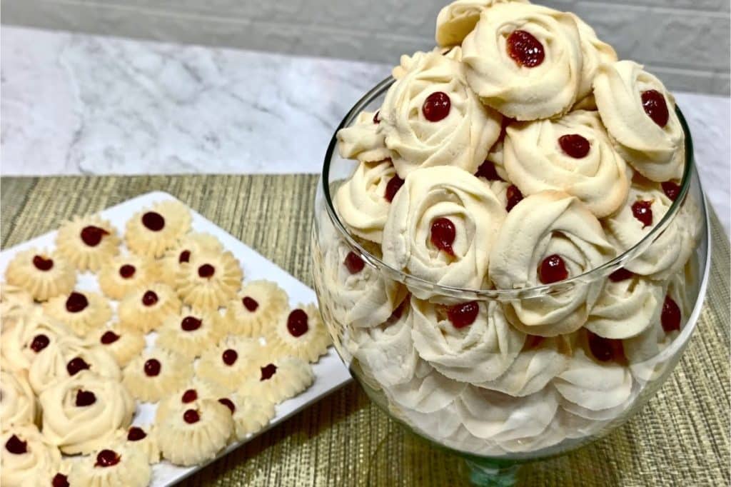 Biscoitinho amanteigado com goiabada