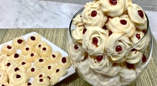 Biscoitinho amanteigado com goiabada