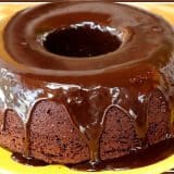 Bolo de café com chocolate