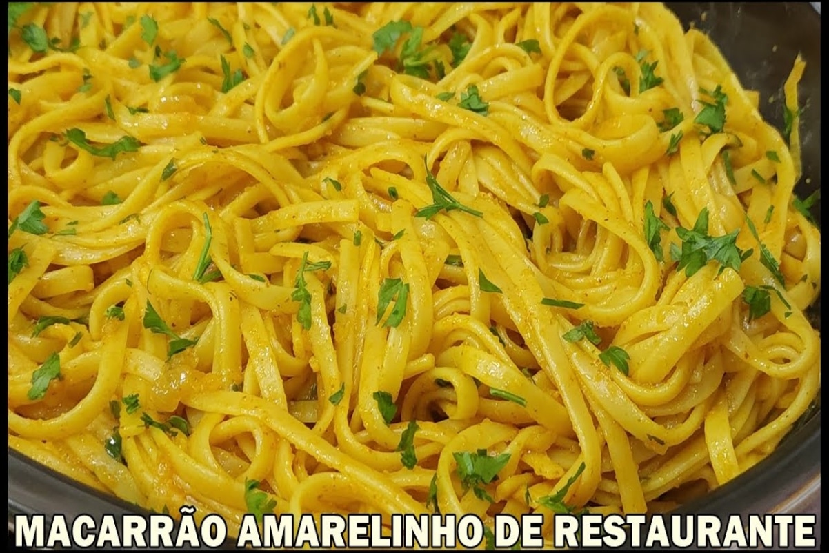 macarrão de restaurante