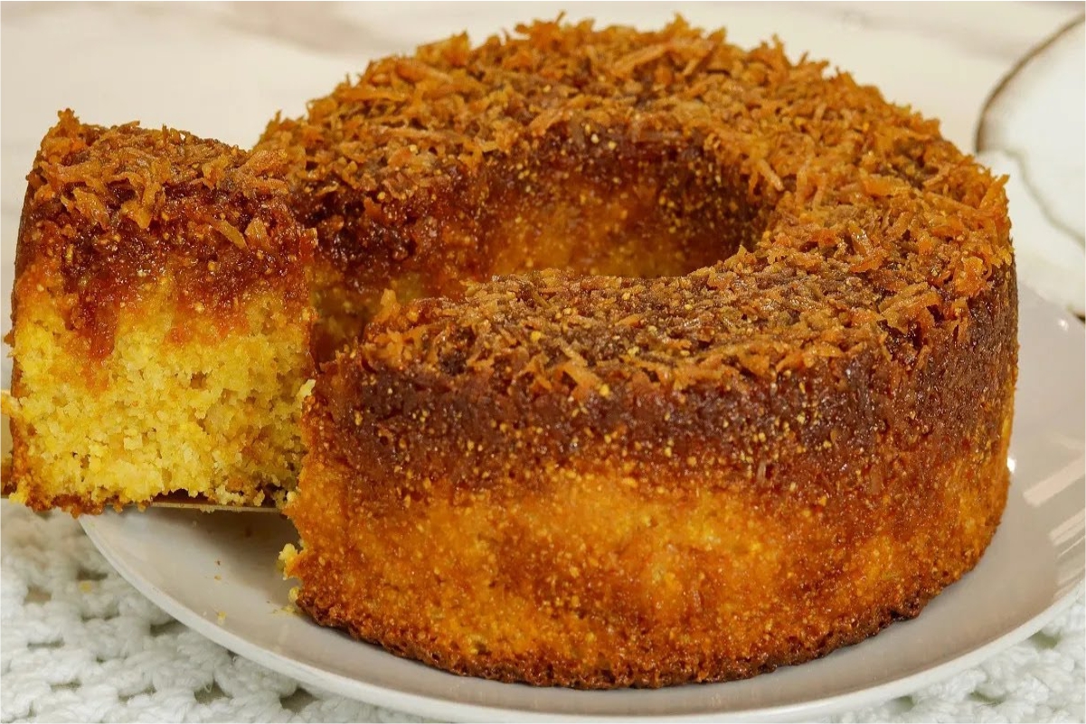 Bolo de milho com coco