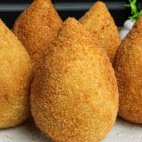 Coxinha de carne assada