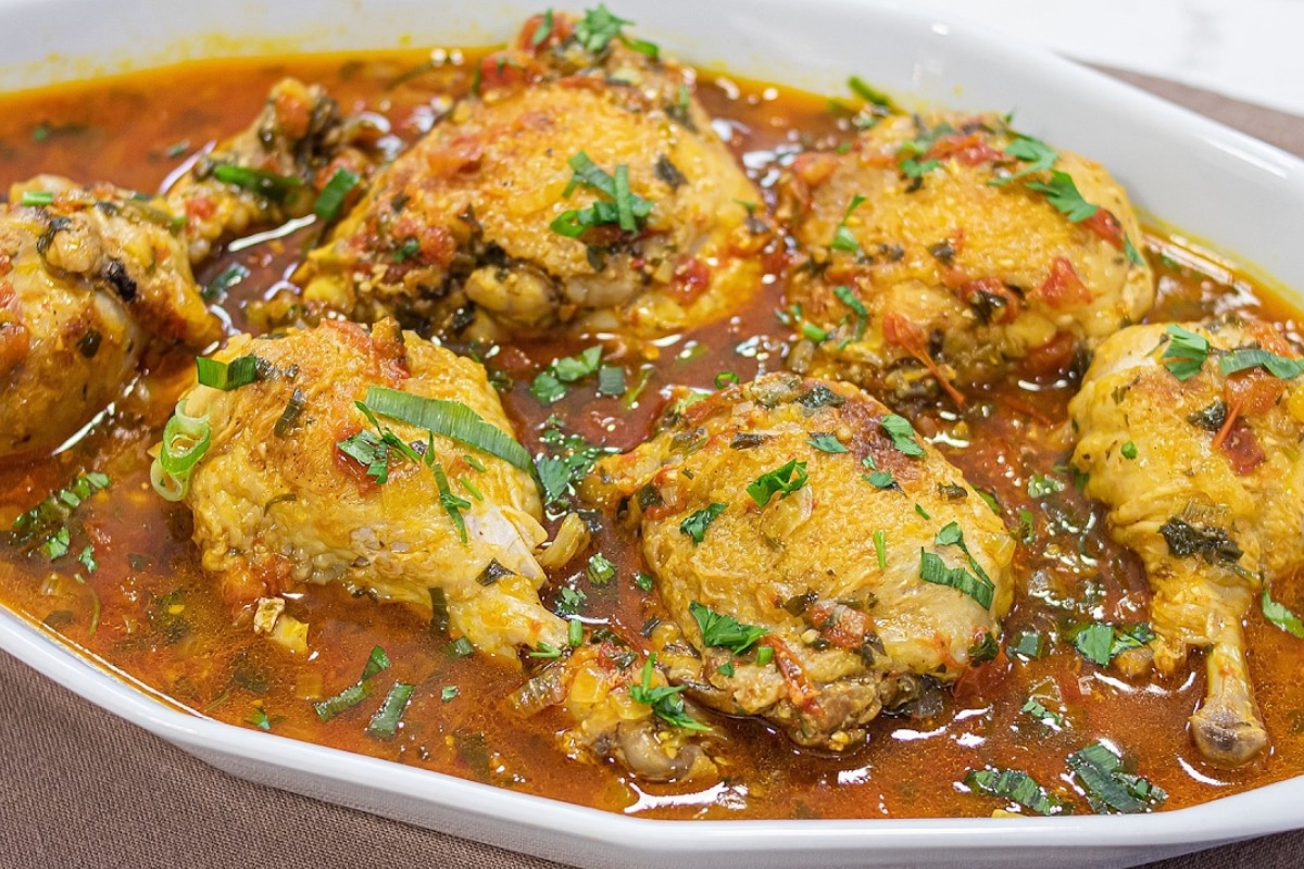 Frango ao molho suculento: receita prática e perfeita para o dia a dia Frango ao molho