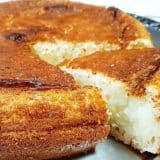 Bolo de coco cremoso