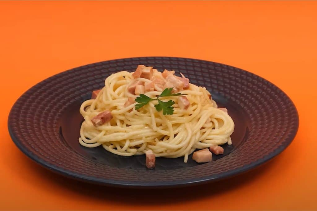 Macarrão Alho e Óleo com Bacon