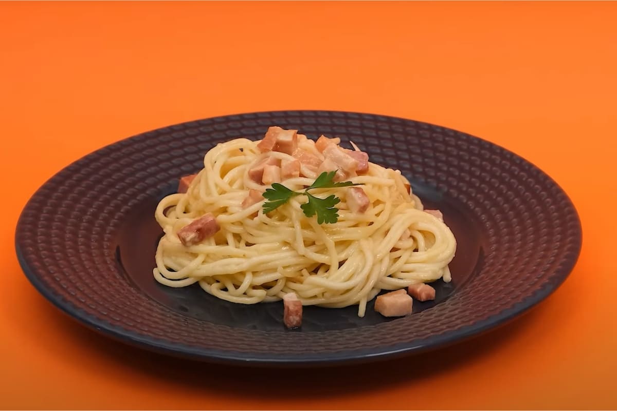 Macarrão Alho e Óleo com Bacon