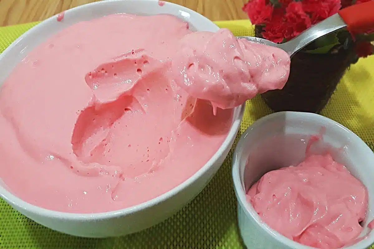 mousse de morango