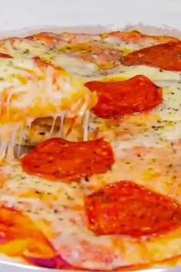 Pizza com massa fácil