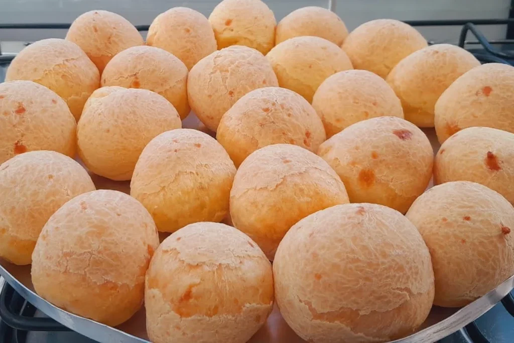 pão de queijo com polvilho